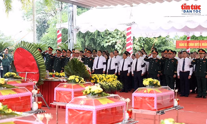 Trang nghiêm lễ truy điệu, an táng 93 hài cốt liệt sĩ tại Vị Xuyên