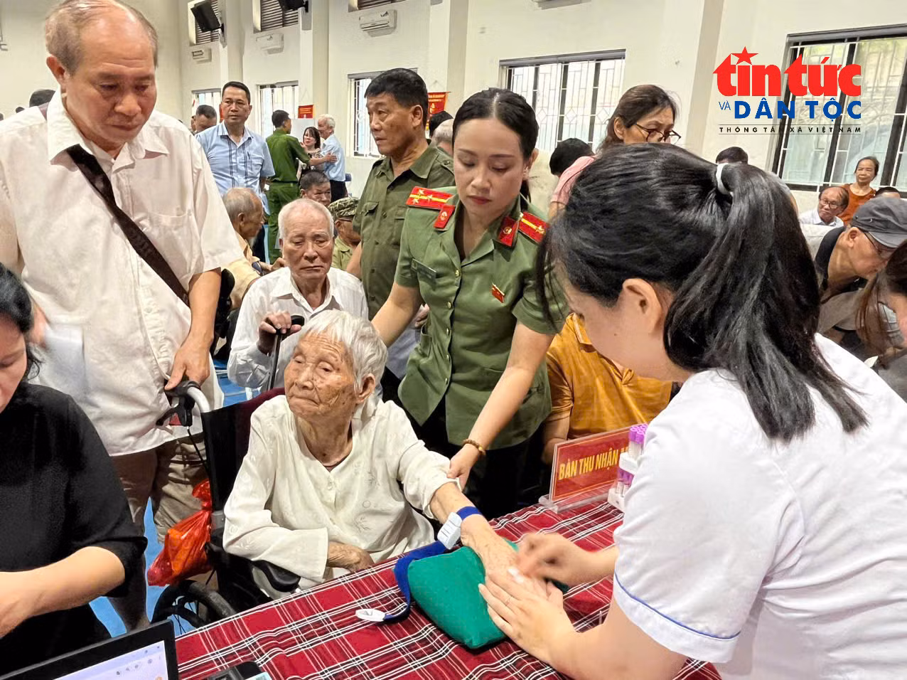 Chú thích ảnh