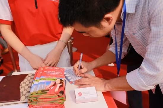  Đến VITM 2015 săn vé bay AirAsia miễn phí ảnh 5