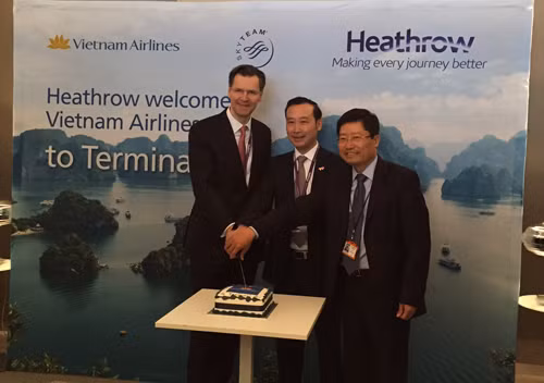 Vietnam Airlines khai trương đường bay thẳng đến sân bay Heathrow ảnh 1