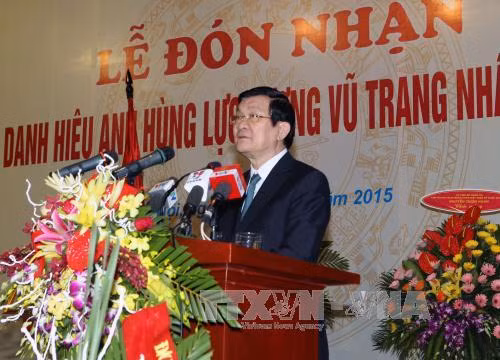 Trao tặng danh hiệu Anh hùng LLVTND cho Học viện Nông nghiệp ảnh 1