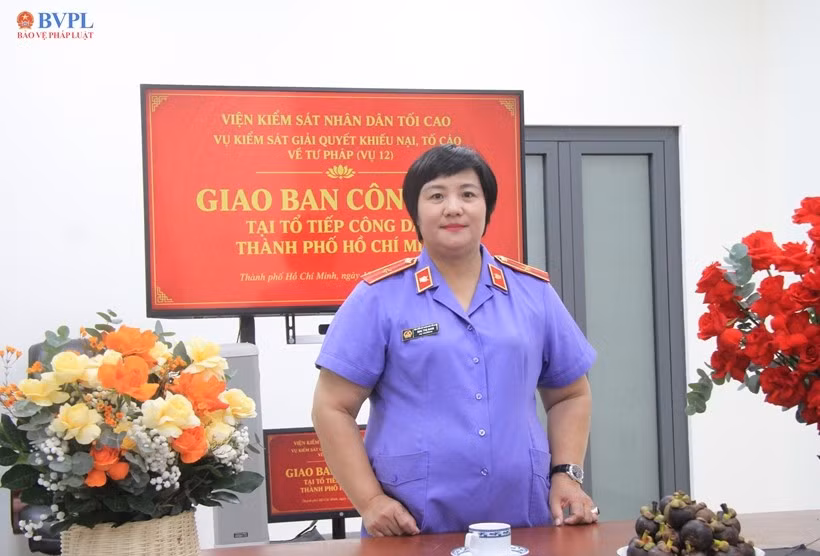 Đồng chí Mai Thị Nam, Vụ trưởng Vụ 12, VKSND tối cao, chủ trì giao ban công tác tại Tổ tiếp công dân TP Hồ Chí Minh. Ảnh: Xuân Trường