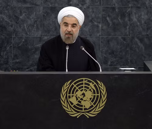 Tổng thống Iran gặp khó "trên sân nhà" ảnh 1