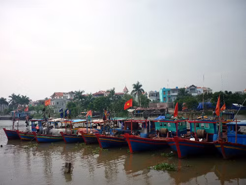 Siêu bão mạnh kỷ lục đi ngược quy luật ảnh 1
