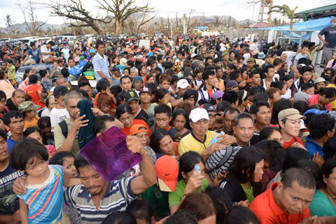 Philippines trấn áp nạn cướp phá sau bão Haiyan ảnh 1