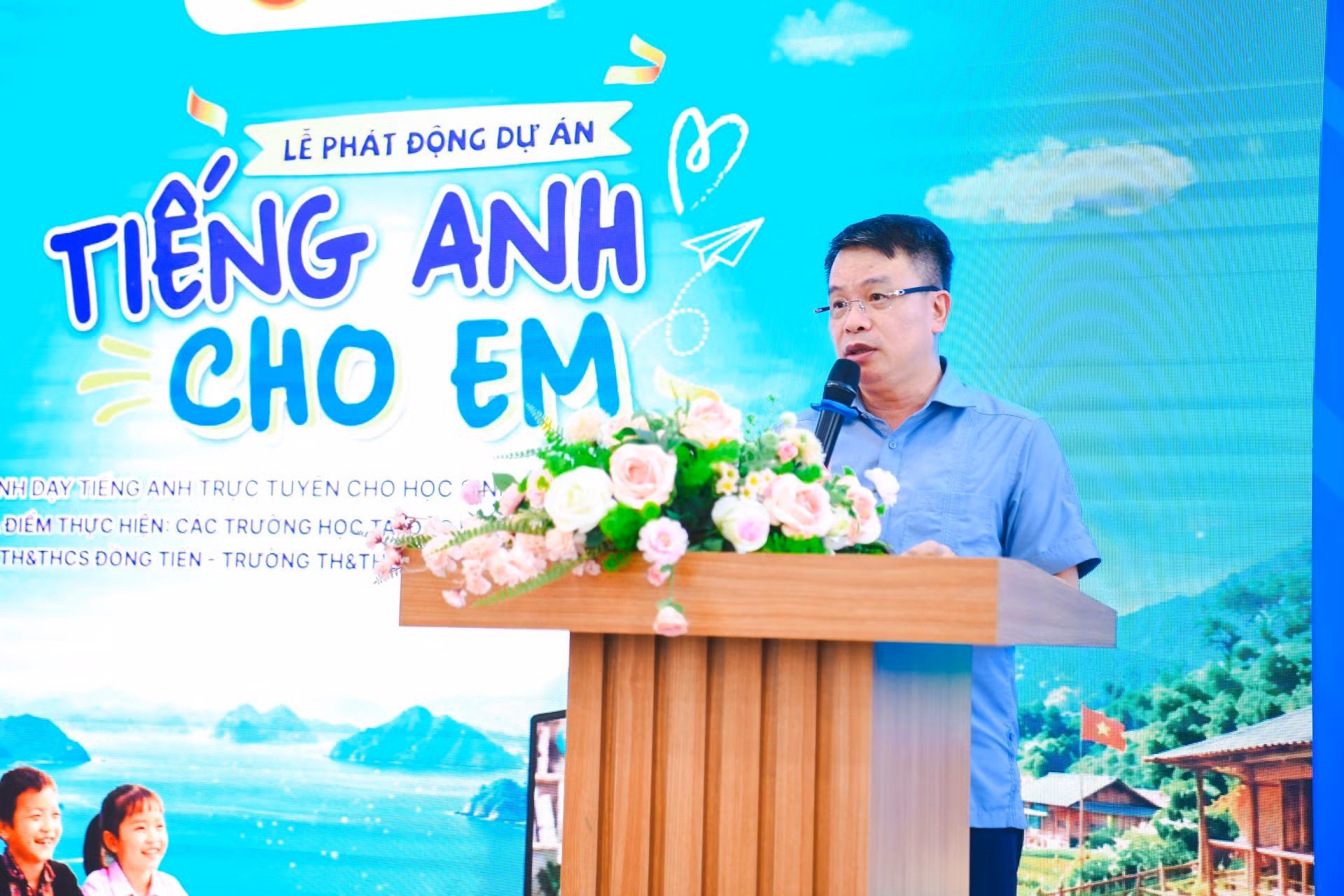 Tổng Biên tập Báo TNTP&amp;NĐ Nguyễn Phan Khuê phát biểu tại lễ phát động.