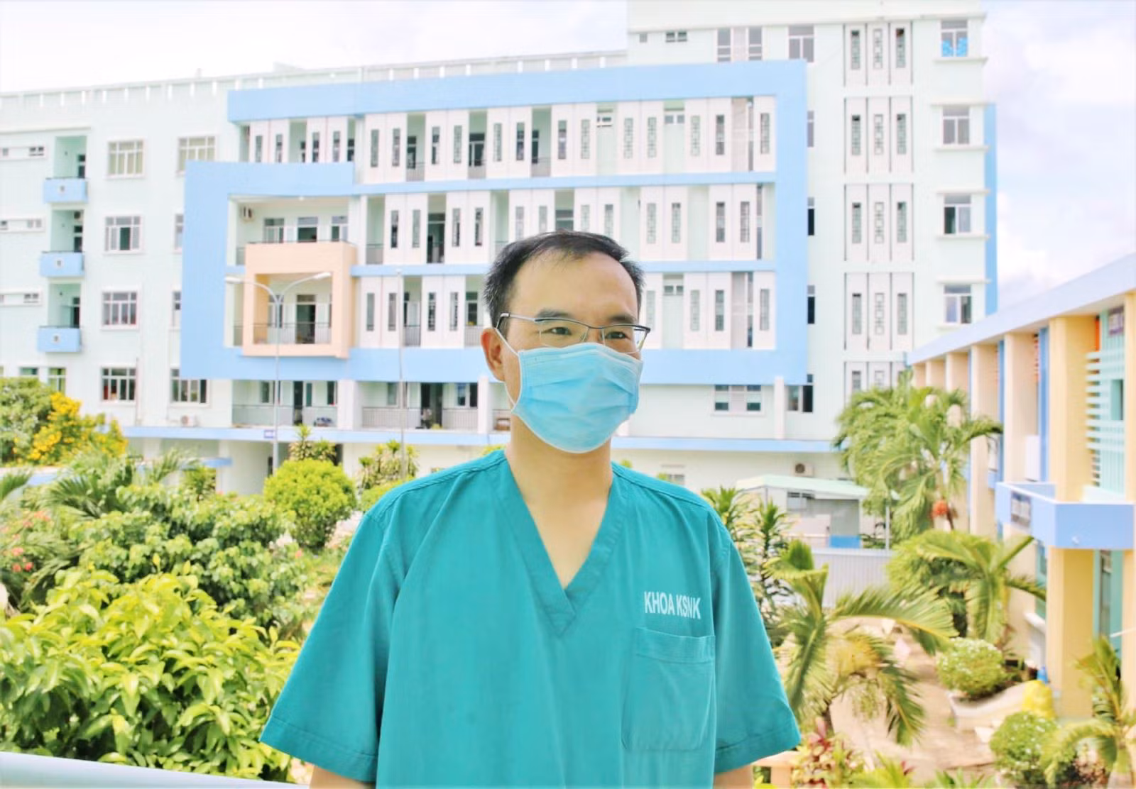 Bác sĩ chuyên khoa II Đào Trọng Thành - Trưởng đoàn chi viện của Bệnh viện Hữu nghị tại Tiền Giang.