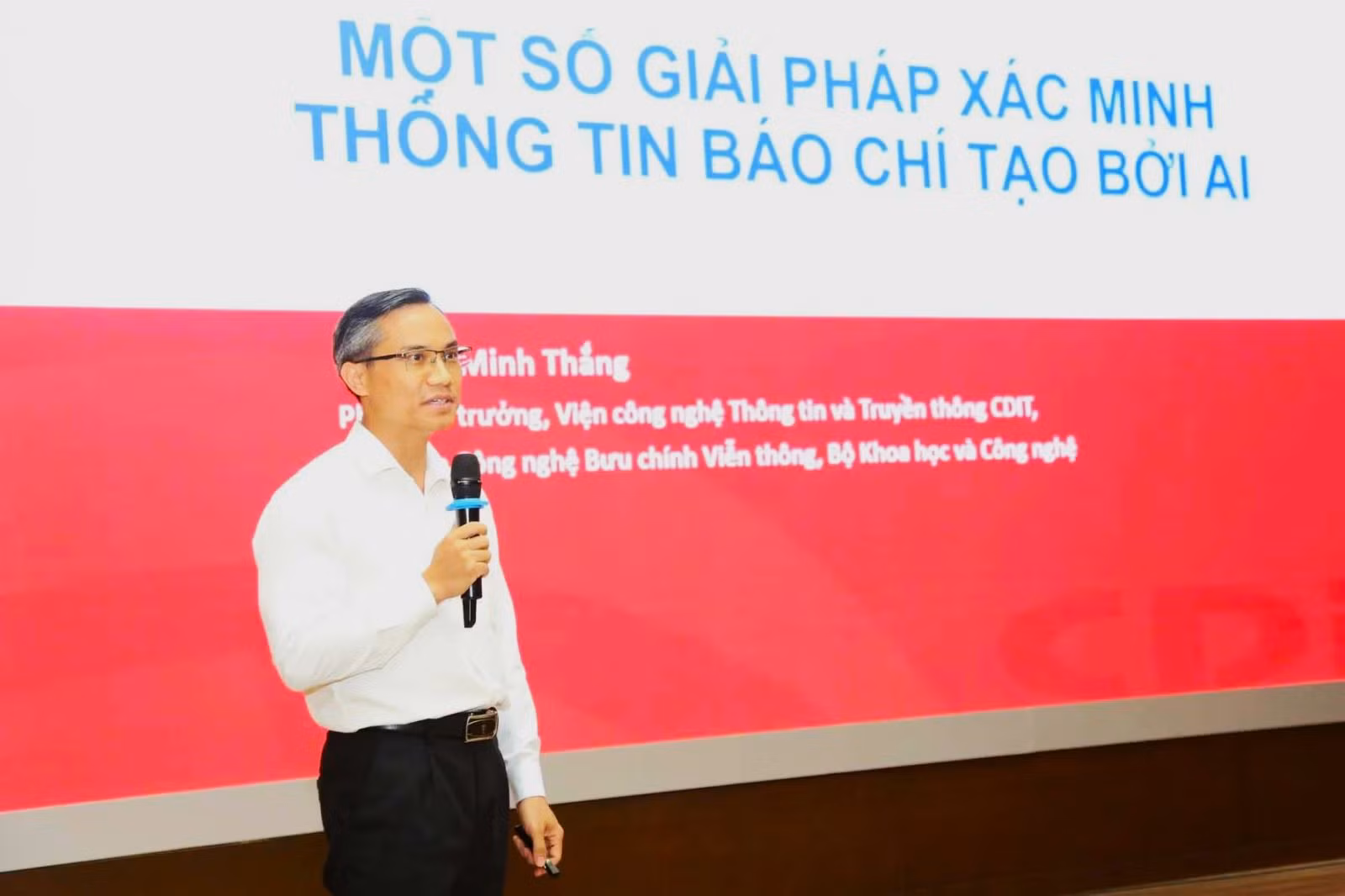 Chú thích ảnh