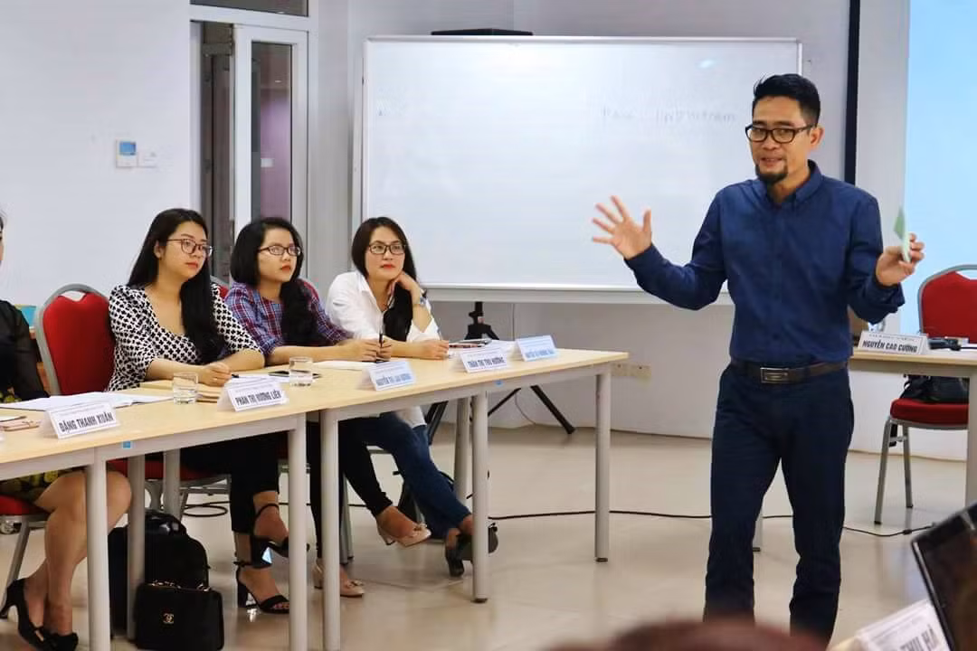 Nhà báo Nguyễn Cao Cường trong một chương trình đào tạo của Hội nhà báo Việt Nam.