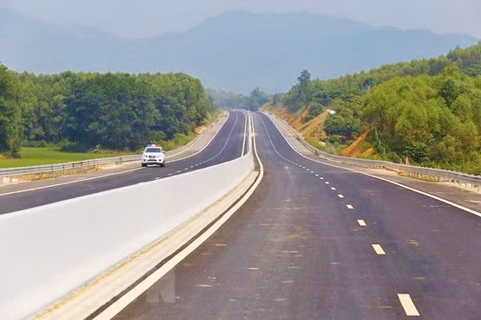 Đồng bộ hóa các quy hoạch về khu đô thị logistic, khu kinh tế cửa khẩu để khơi dậy lợi thế hiệu quả của tuyến cao tốc hướng về cửa khẩu.