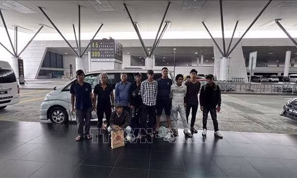 Giải cứu 10 ngư dân Việt Nam tại Malaysia