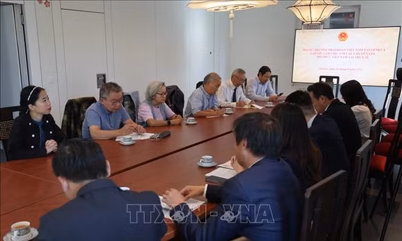 Phát huy nguồn lực người Việt tại Thụy Sĩ cho khoa học, công nghệ