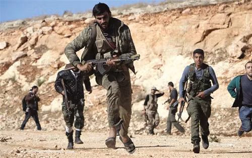 Tình báo Thổ Nhĩ Kỳ từng cấp vũ khí cho Al-Qaeda ở Syria ảnh 1