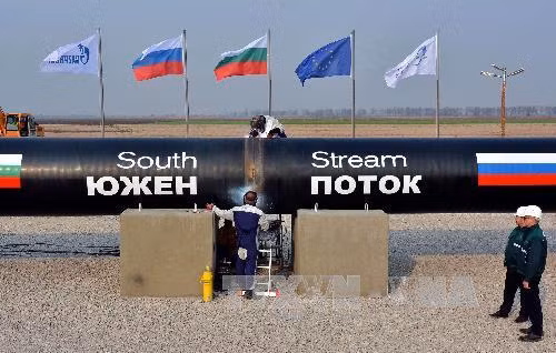 Ukraine mất 1 tỷ USD do giảm trung chuyển khí đốt Nga ảnh 1
