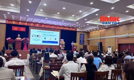 Petrus Ký - Lê Hồng Phong: Một thế kỷ tiếp nối truyền thống