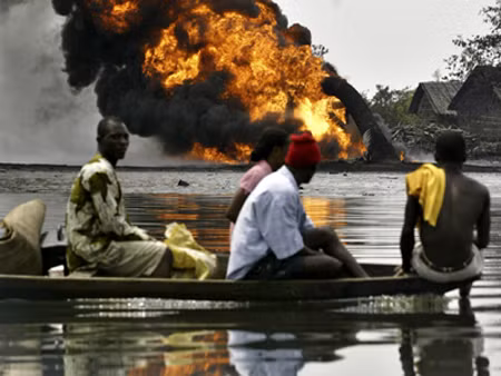 Nigeria phạt Shell 5 tỷ USD vì tràn dầu ảnh 1