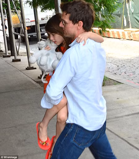 Tom Cruise hội ngộ con gái Suri ảnh 3