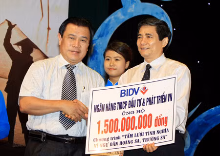 'Tấm lưới nghĩa tình vì ngư dân Hoàng Sa, Trường Sa' ảnh 1