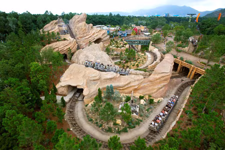 Trải nghiệm thú vị cùng 'Thung lũng gấu xám' ở Disneyland Hong Kong ảnh 2