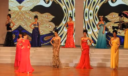 Ngắm hoa khôi cuộc thi “Người đẹp Đà Nẵng 2012” ảnh 1
