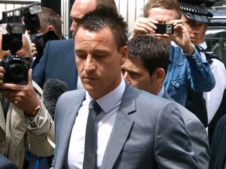 Vụ John Terry được tuyên bố trắng án:Trắng án, nhưng mâu thuẫn càng tăng ảnh 1