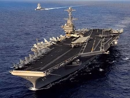Mỹ đẩy nhanh tiến độ duy trì hai tàu sân bay ở Trung Đông ảnh 1