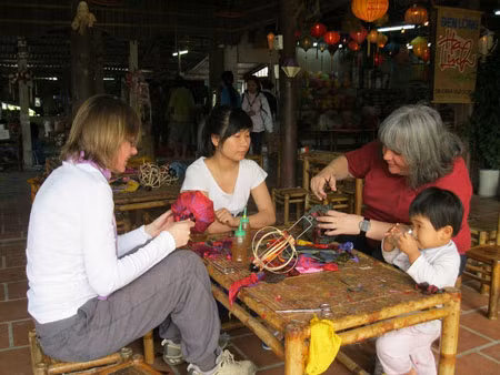 “Kỹ sư lồng đèn” phố Hội ảnh 2
