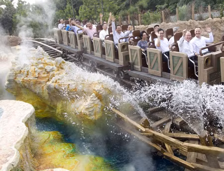 Trải nghiệm thú vị cùng 'Thung lũng gấu xám' ở Disneyland Hong Kong ảnh 3