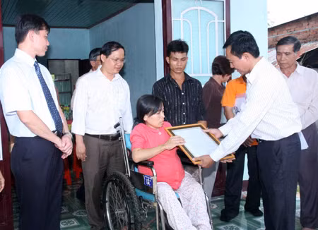 Đảng, Nhà nước và nhân dân nguyện tiếp tục chăm lo chu đáo cho người có công ảnh 3