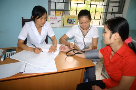 Nhân Ngày Dân số thế giới 11/7: Xã vùng cao 7 năm liền không sinh con thứ 3 ảnh 1