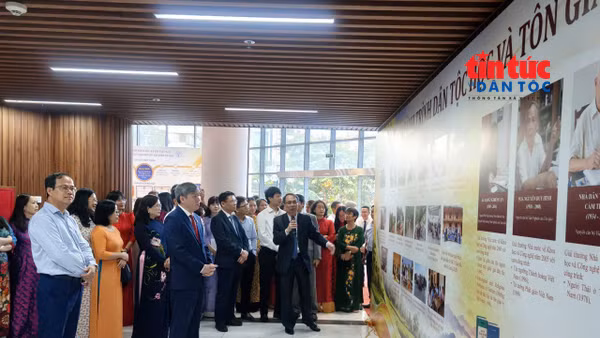 Phát huy nguồn lực nhân văn, hướng tới phát triển bền vững