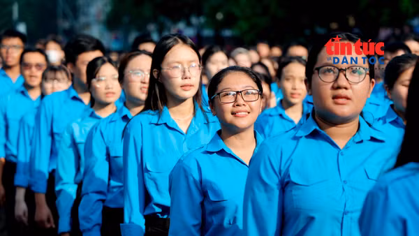 Hơn 3.000 thanh niên đồng ca xác lập Kỷ lục Việt Nam