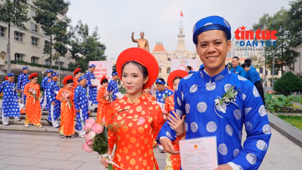 Lễ cưới tập thể dành cho 52 cặp đôi có hoàn cảnh khó khăn