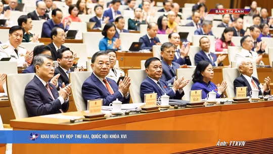 Bản tin ảnh sáng 17/10