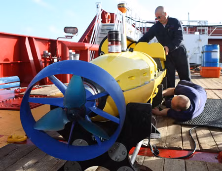 Tìm kiếm máy bay MH370 bước sang giai đoạn mới ảnh 1