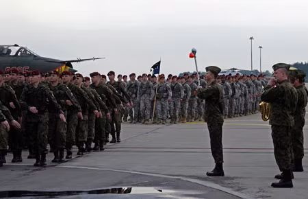 Nga ra lệnh tập trận gần biên giới Ukraine ảnh 1