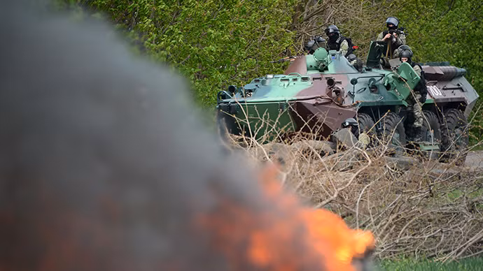 Ukraine: Chiến sự ở Slavyansk, 5 người chết ảnh 1