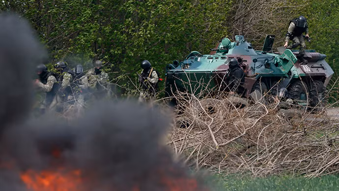 Xem đặc nhiệm Ukraine đột kích vào Slavyansk ảnh 9