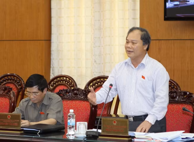 Ưu tiên xây dựng dự án luật, pháp lệnh thể chế hoá quy định Hiến pháp ảnh 1