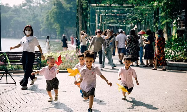 Thời tiết 24/10: Bắc Bộ ngày nắng, Bắc Biển Đông gió giật cấp 8