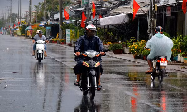 Thời tiết 22/10: Bắc Biển Đông gió giật cấp 11, Nam Bộ mưa to