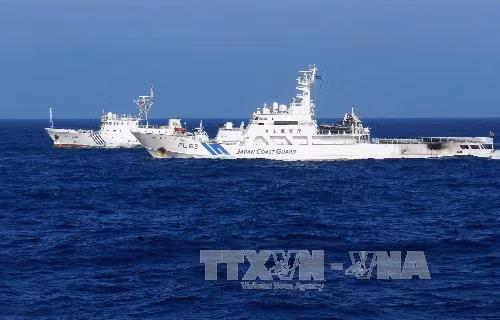 Sách trắng Nhật Bản cảnh báo hoạt động của Trung Quốc trên Biển Đông ảnh 1