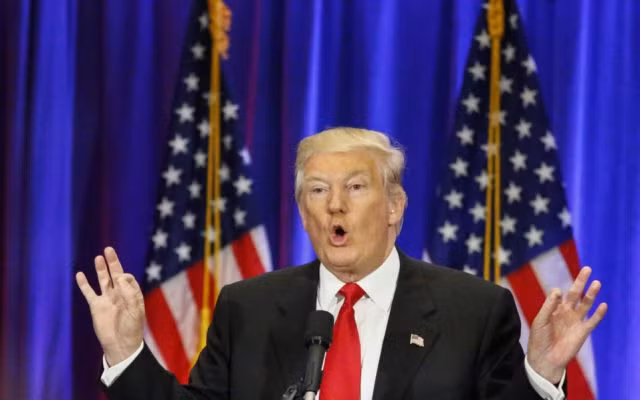 Xúi tin tặc Nga hack thư của bà Clinton, ông Trump gây bão lớn ảnh 1