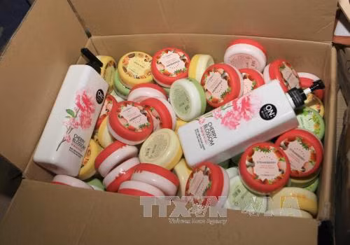  Thu hồi 13 loại mỹ phẩm không đủ chất lượng ảnh 1