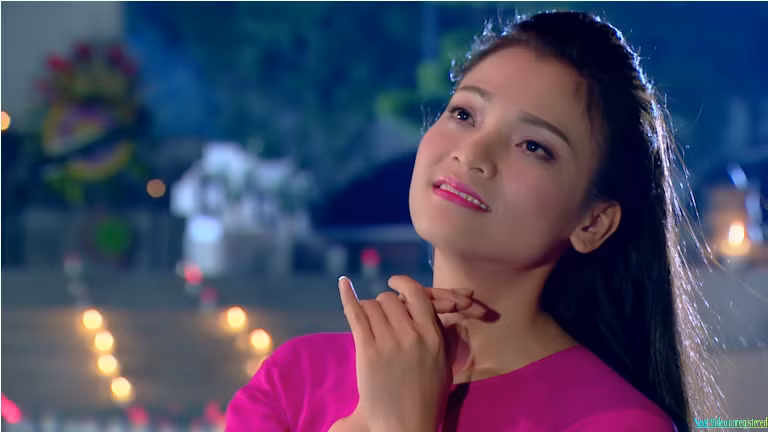 Sao mai Phạm Phương Thảo ra MV về 10 cô gái ngã ba Đồng Lộc ảnh 1