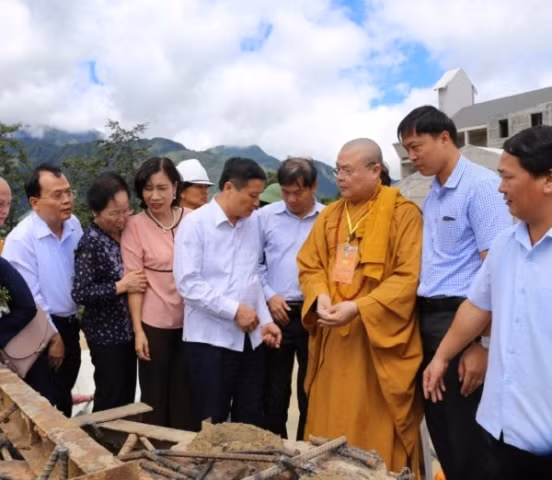 Rót đồng tượng Quan Thế Âm Bồ Tát trên đỉnh Fansipan ảnh 11