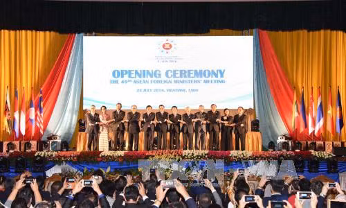 Các ngoại trưởng ASEAN quan ngại tình hình Biển Đông ảnh 1