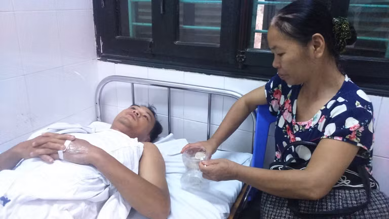 Bệnh nhân bị mổ nhầm chân "stress" sau 2 lần phẫu thuật ảnh 1