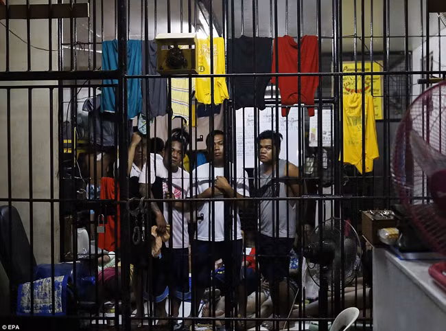 Thi hành “án tử” ngay trên đường phố Philippines ảnh 8