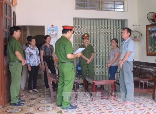 Bắt đối tượng giả vờ xin việc hộ để chiếm đoạt tiền ảnh 1